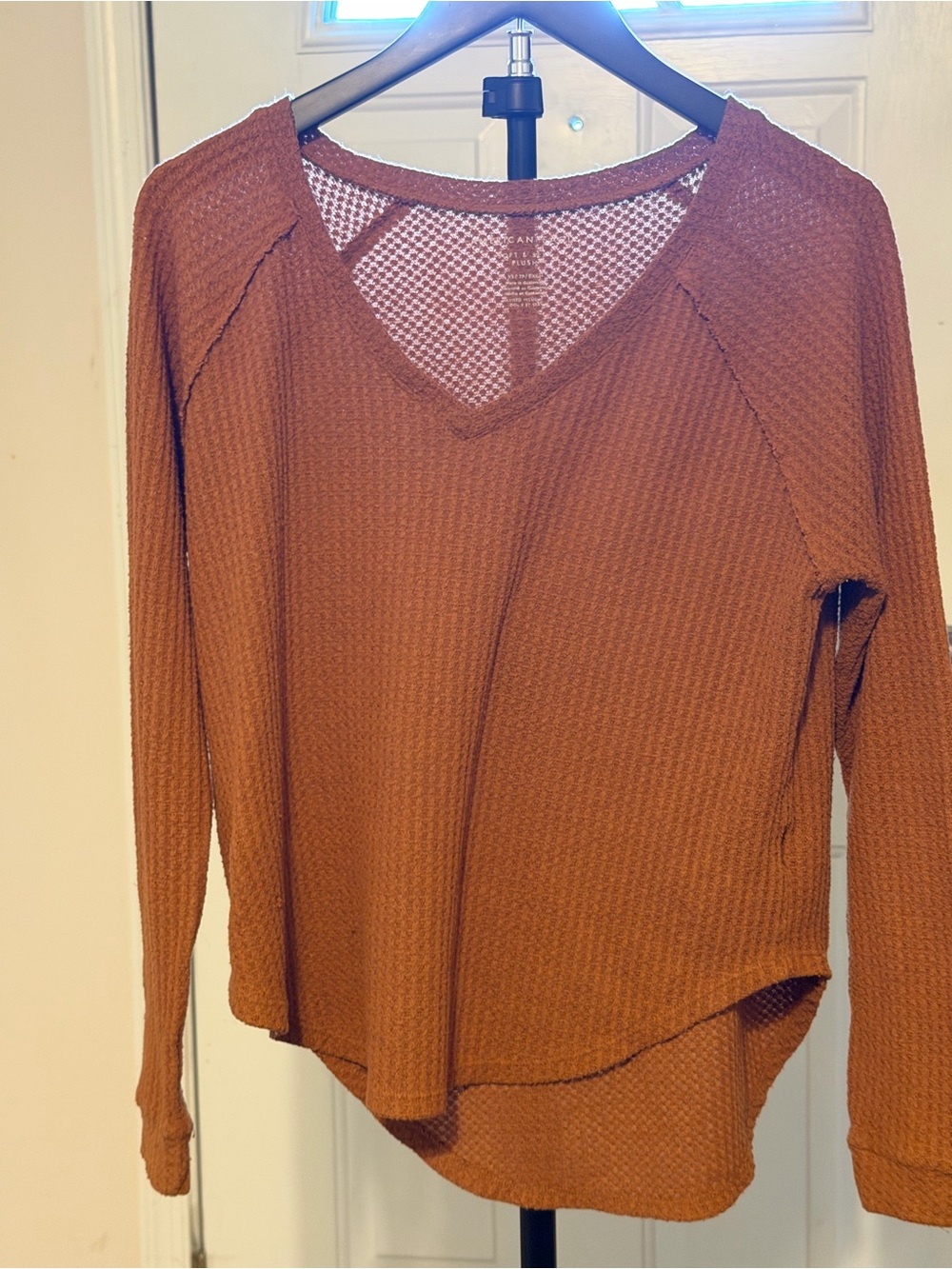 American Eagle Outfitters Rust Waffle Knit V-Neck Pullover